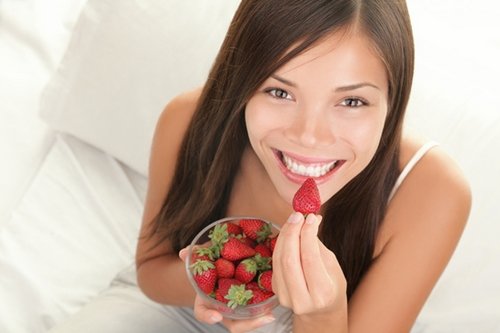 eating-strawberry for vaginal health